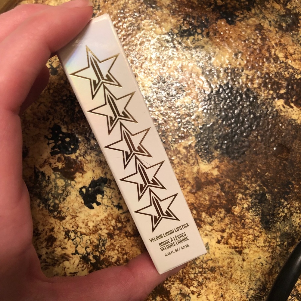 Jeffree Star velour liquid lip in Clout
